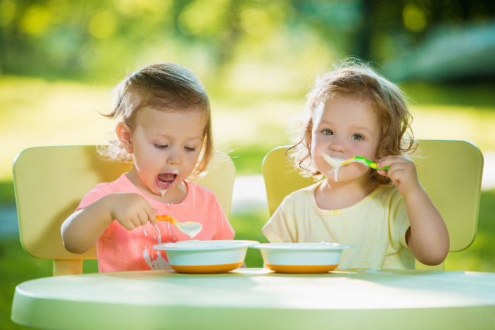 como deve ser a alimentacao do seu bebe no primeiro ano de vida - 10 Alimentos que não podem faltar na introdução alimentar do seu bebê